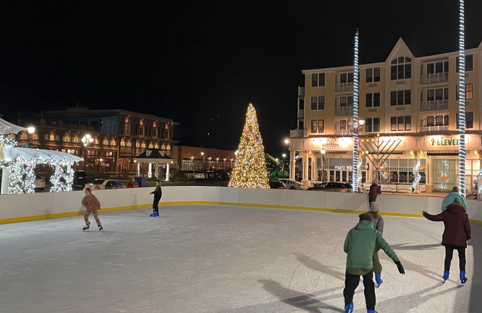 pier village ice skating